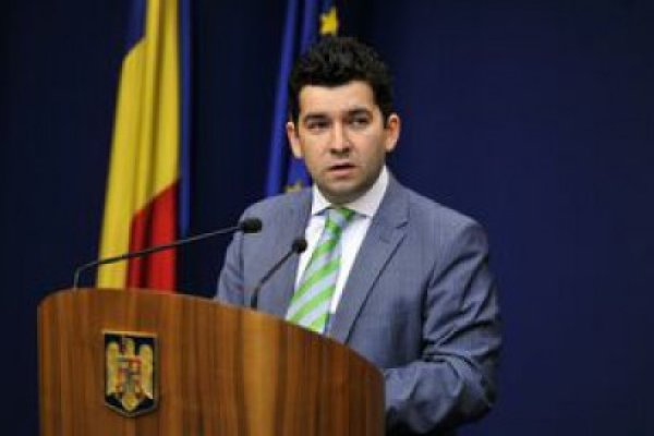 Voinea rămâne în Guvern cel puţin până la finele acestei luni pentru a pregăti rectificarea bugetară